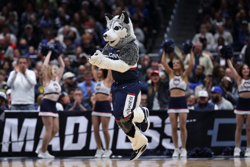 UConn basketball makes more history with men, women in Final Four