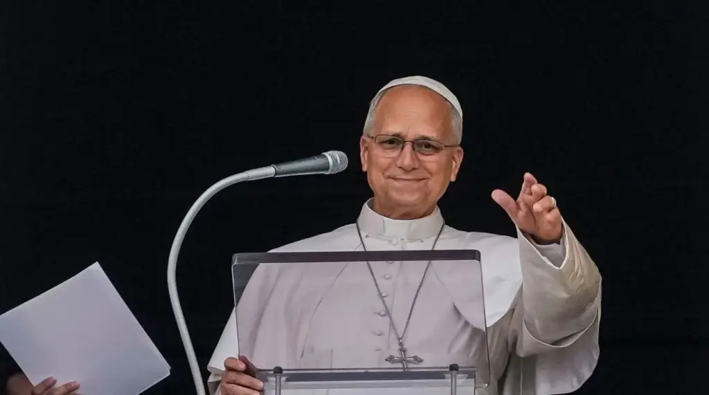Pontiff Returns To Public Eye After Lung Cancer Surgery